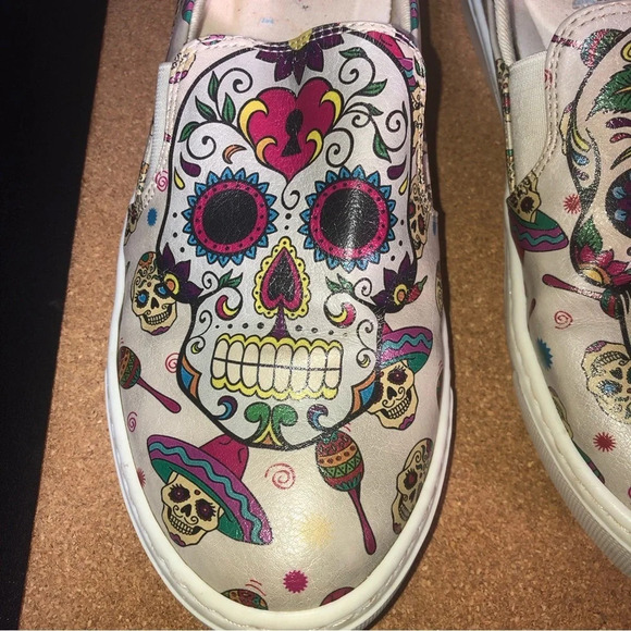Goby Shoes  - Sugar Skull Day of the Dead Slip Ons 37/6.5 Tan Multicoloured - Picture 3 of 9